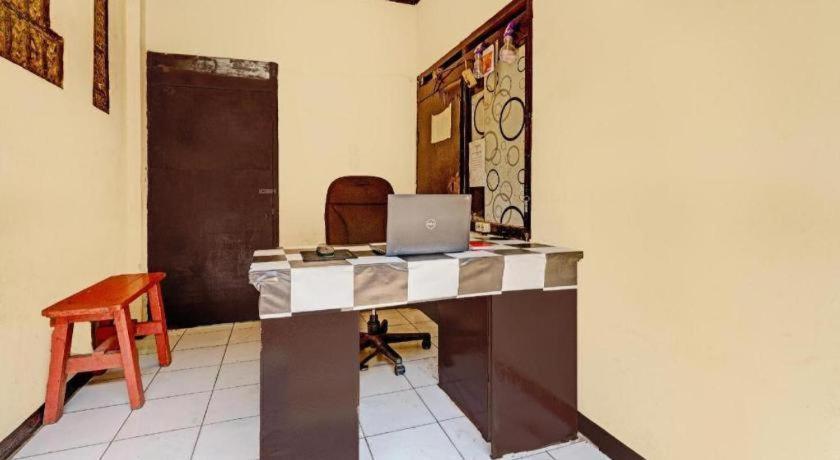 Oyo 93224 Fj Hotel
