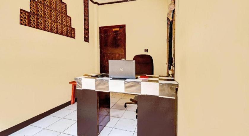 Hotel Oyo 93224 Fj