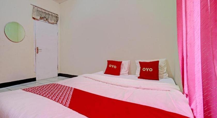 Hotel Oyo 93224 Fj